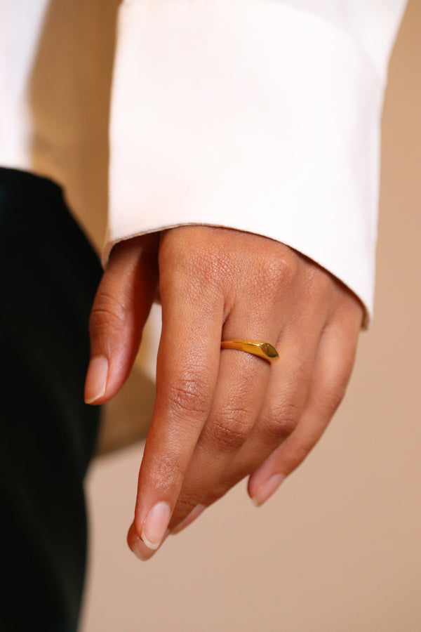 Linea Ring