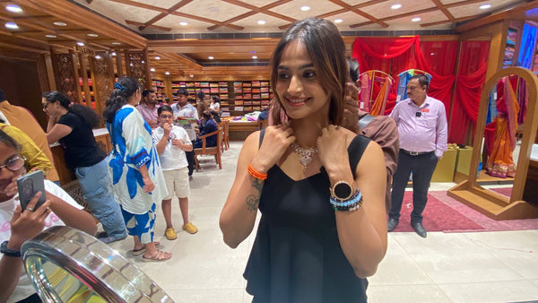 Ring fitting at the counter