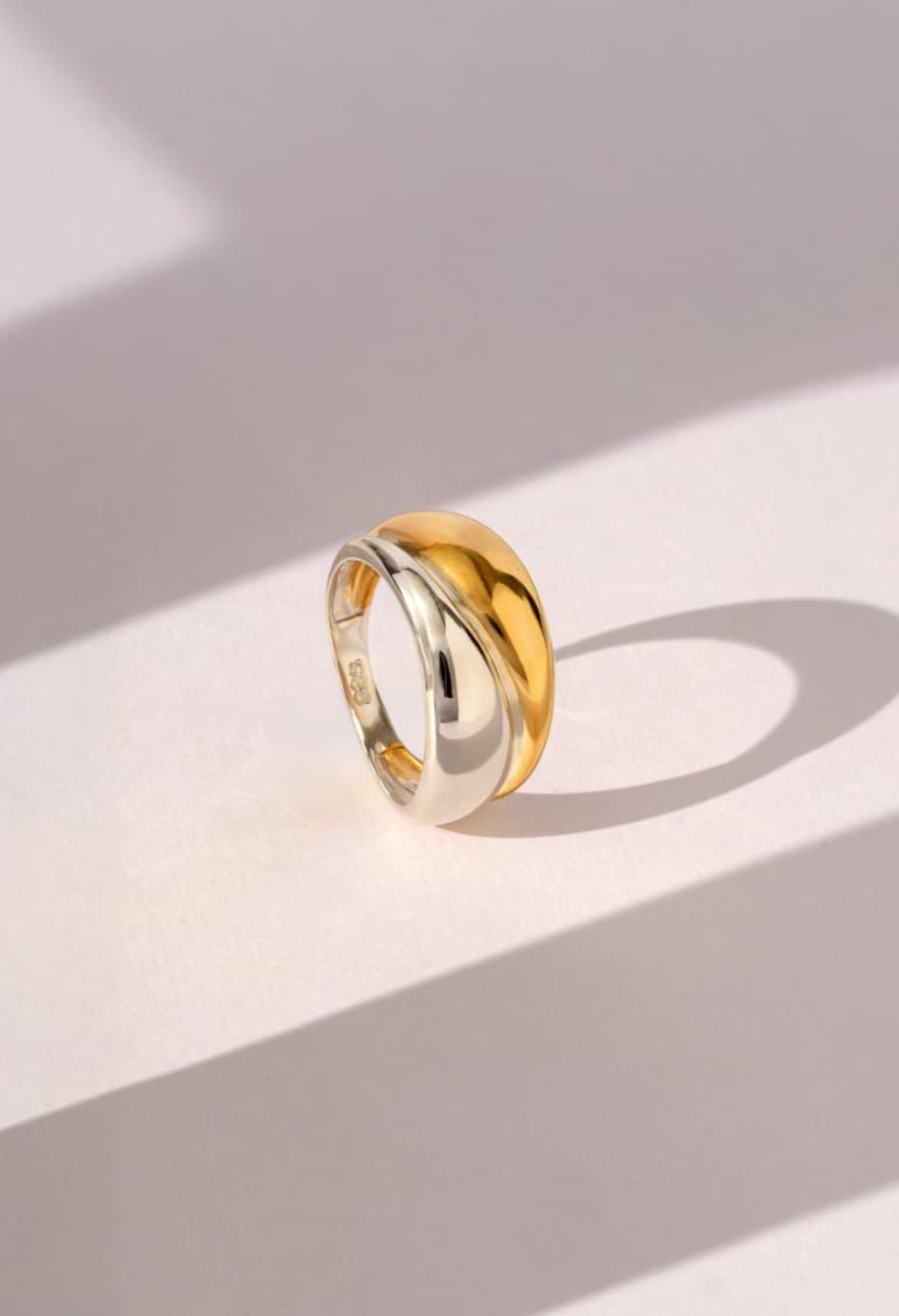 Dual Curve Ring