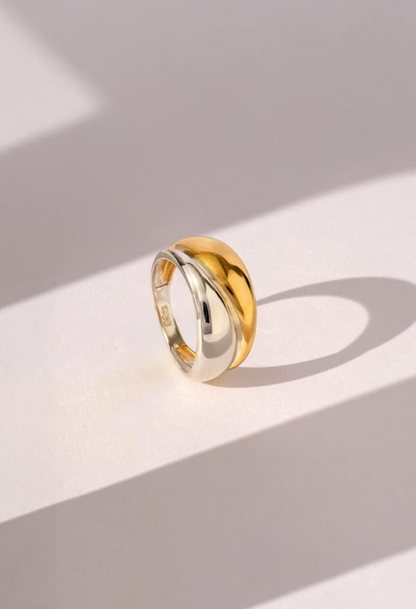 Dual Curve Ring